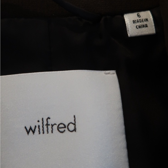 Brown Aritzia (Wilfred) Blazer, Size 6 🤎 - Picture 2 of 4